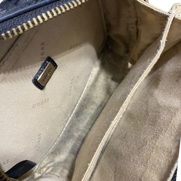 Guess Crossbody black rectangle purse with chain and leather strap - Picture 8 of 13